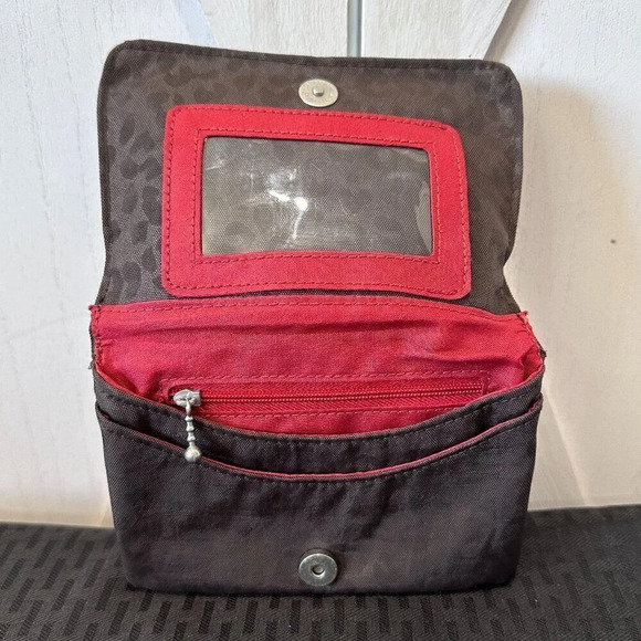 Baggallini 2-In-1 Convertible Crossbody Belt Bag - Picture 8 of 11